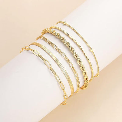 Isabella Vernetta Golden Bracelet Set