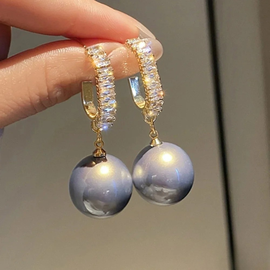 Chic Pearl & Zirconia Earrings