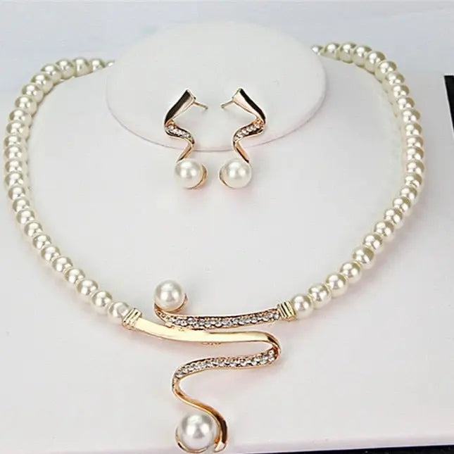 Natural Pearl Jewelry Set: Necklace and Earrings