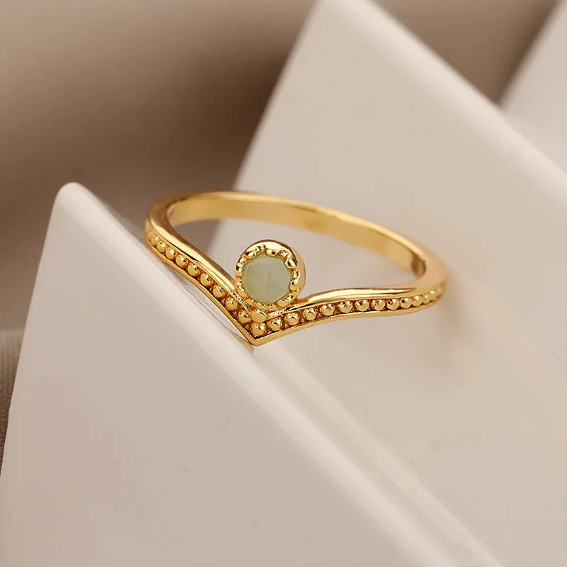 Elegant Gold Waterdrop Opal Crown Ring