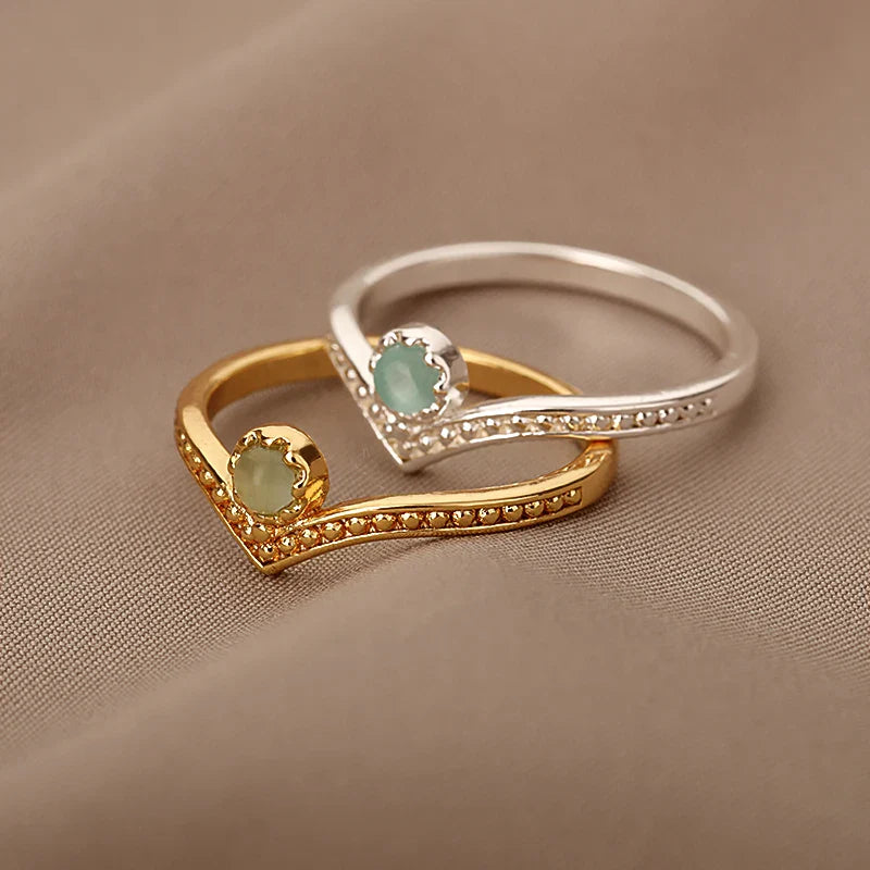 Elegant Gold Waterdrop Opal Crown Ring