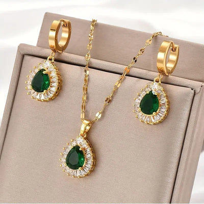 Sophisticated Golden Gemstone Jewellery Set
