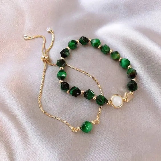 Elegant green bracelet set